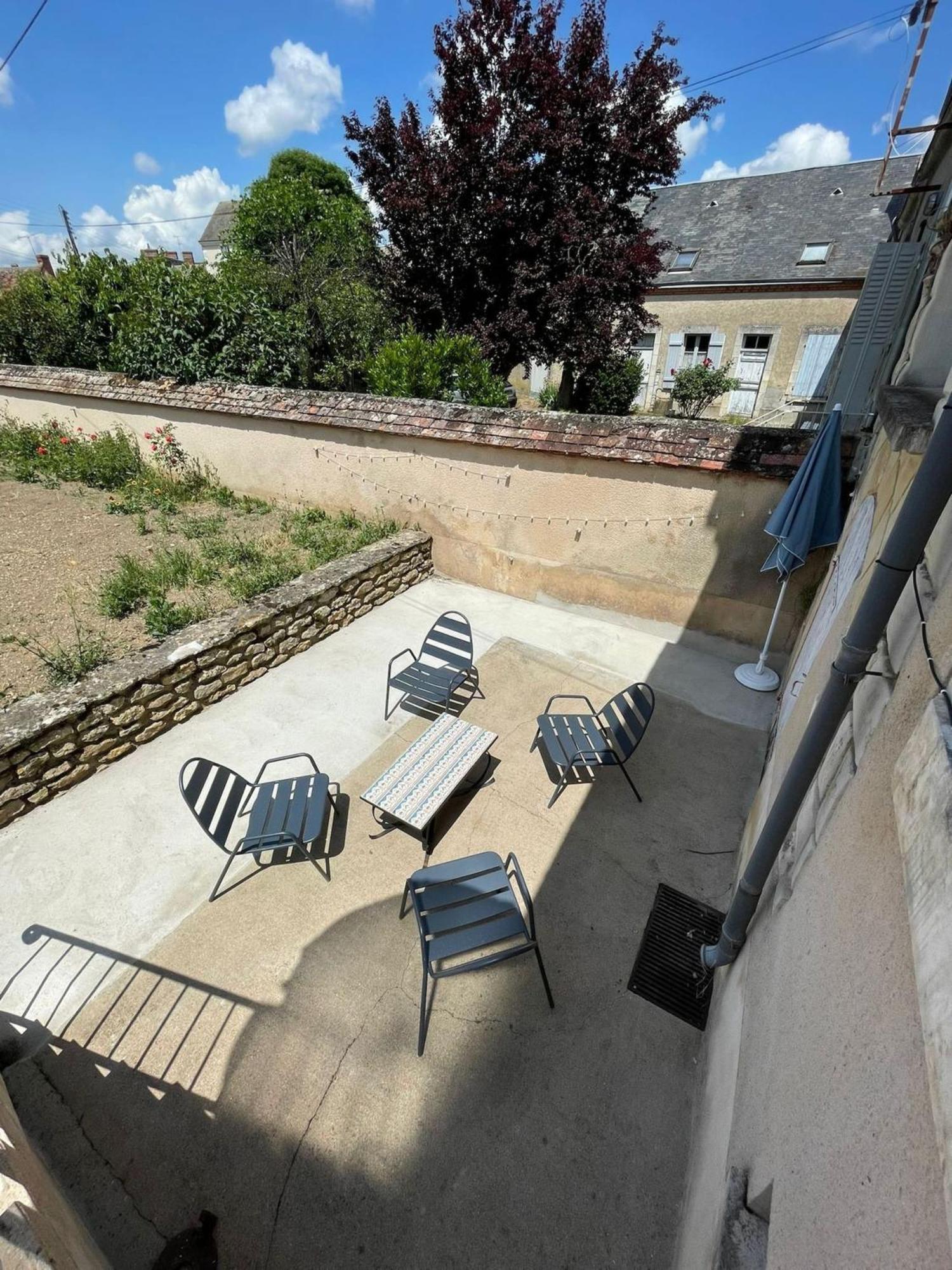 Les Anciennes Ecuries Du Chateau Vatan Exterior foto